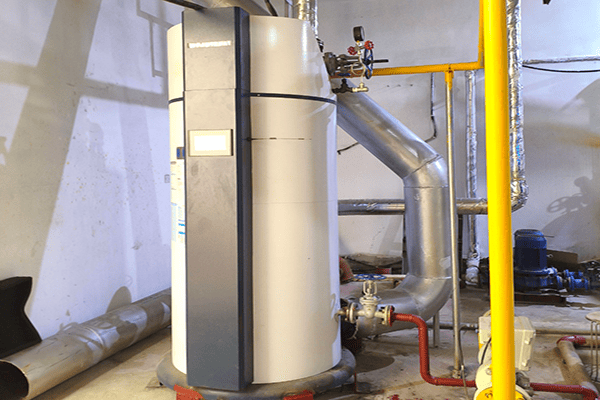 青海某餐飲公司使用方快鍋爐立式容積式燃氣熱水鍋爐