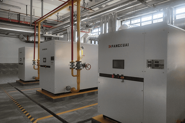 大連某商場使用方快鍋爐3臺2800kw燃氣真空熱水鍋爐