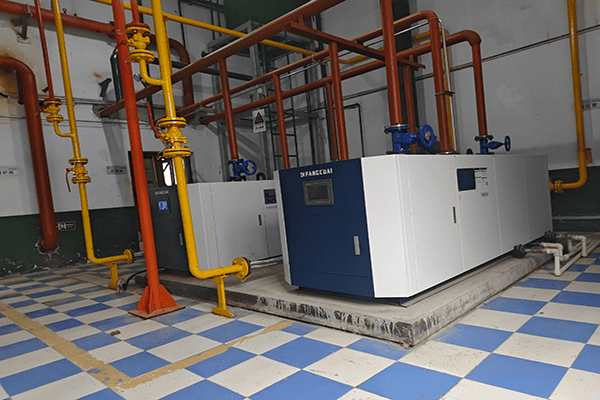 寧夏某鍋爐房使用方快鍋爐兩臺350kwr燃氣熱水鍋爐