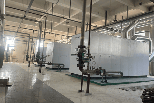 湖北某醫院使用方快鍋爐三臺5噸燃氣真空熱水鍋爐