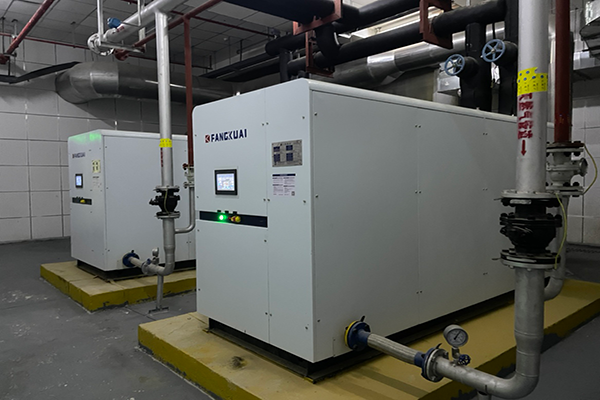 武漢臨空港酒店使用方快鍋爐兩臺(tái)2.5噸燃?xì)庹婵諢崴仩t